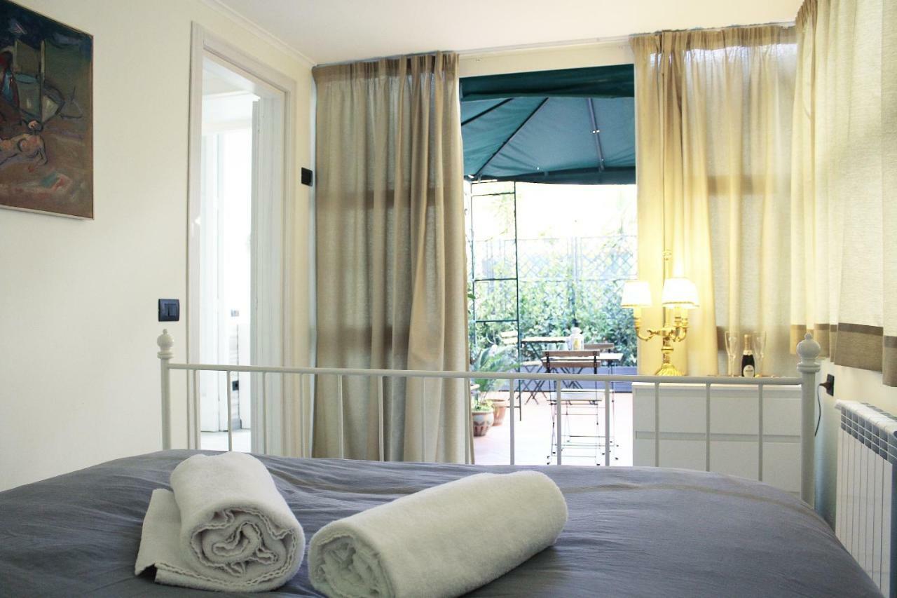 La Suite Del Prof Naples Exterior photo